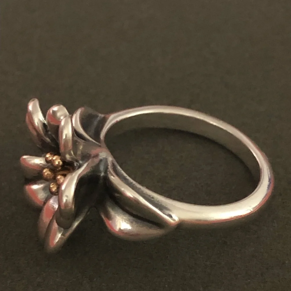 James Avery Retired Sterling & 18 K Gold Ring Size 7 - Picture 7 of 9